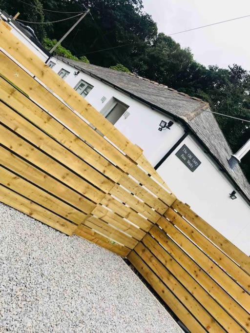 Unique Cornish Cottage Conversion Central Location レッドラス エクステリア 写真