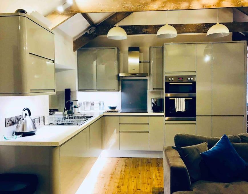 Unique Cornish Cottage Conversion Central Location レッドラス エクステリア 写真