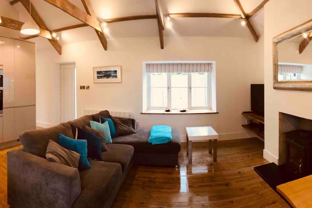 Unique Cornish Cottage Conversion Central Location レッドラス エクステリア 写真
