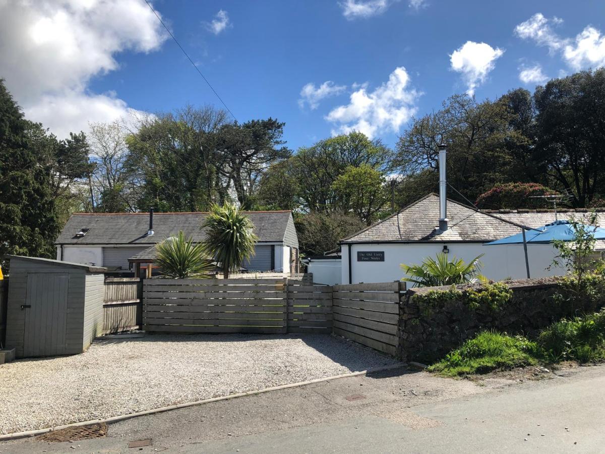 Unique Cornish Cottage Conversion Central Location レッドラス エクステリア 写真